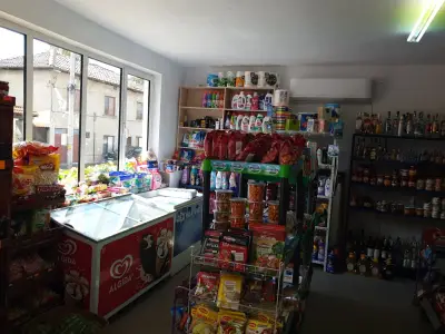 Хранителен магазин , кафе , закуски , пиле на грил , топла скара
