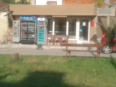 Магазин хранителни стоки–„При Везиро“