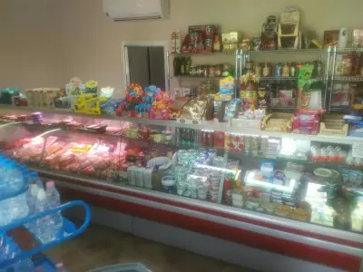 Магазин хранителни стоки–„При Везиро“