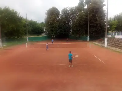 Стадион „Комарево“