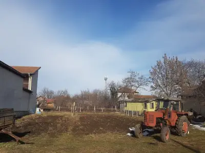 Стадион „Долни Дъбник“