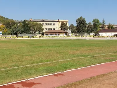 Стадион и спортен комплекс „Локомотив“