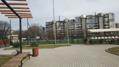 Спортна площадка „Студентска“ (Футболно игрище „Жечка Карамфилова“)