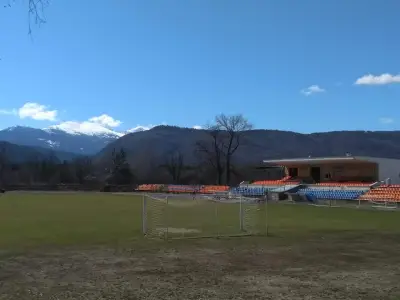 Стадион Искър