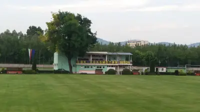 Стадион Локомотив