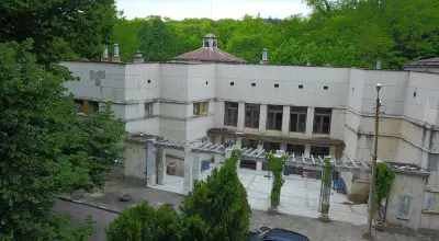 Mineral Baths Publuc