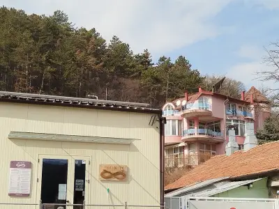 Минерална баня "Панчарево"
