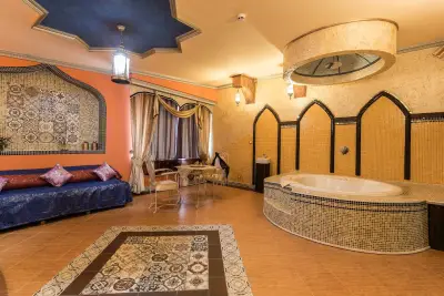 Diplomat Plaza Hotel & Resort
