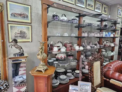 Mariana Cosmetics Souvenir Shop
