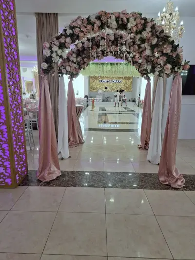 CENTER SARAY ( Зала за Тържества)