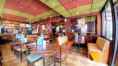 Happy Bar & Grill