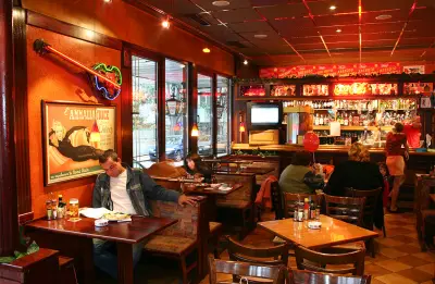 Happy Bar & Grill