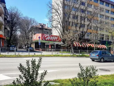 Happy Bar & Grill