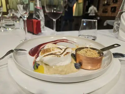 Ресторант "THE TABLE"