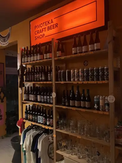 Pivoteka Craft Beer shop