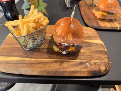 28 GRILL- BURGER BAR