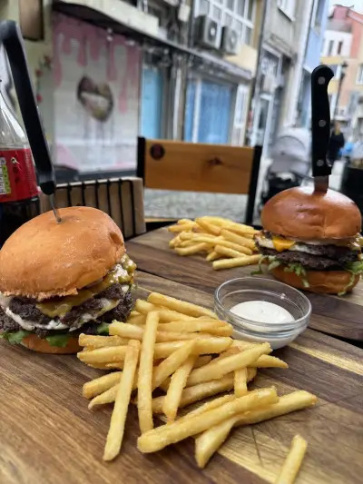28 GRILL- BURGER BAR
