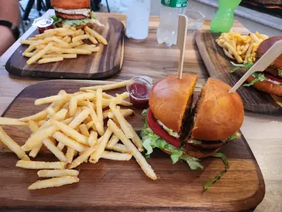 28 GRILL- BURGER BAR