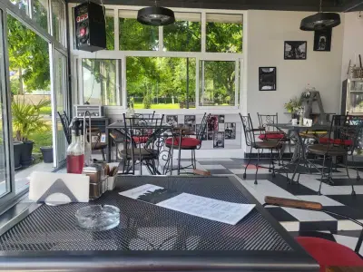 L'AVENUE DU PARC