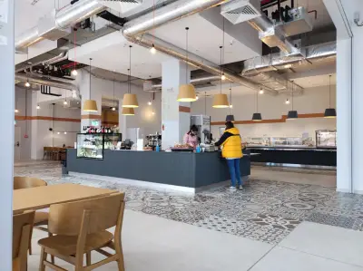 PURE Grand Bistro Megapark