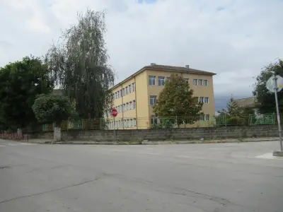 Средно общообразователно училище „Св. св. Кирил и Методий“