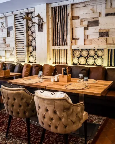 Glamour Chalet Restaurant