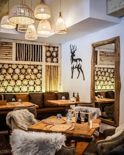 Glamour Chalet Restaurant