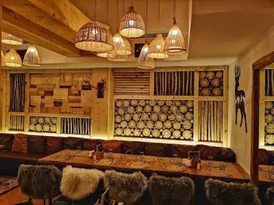 Glamour Chalet Restaurant