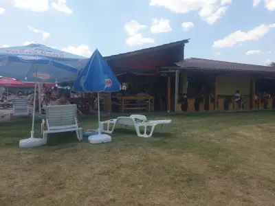 Басейн Нира