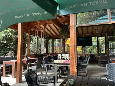 Ресторант "Старата лодка"