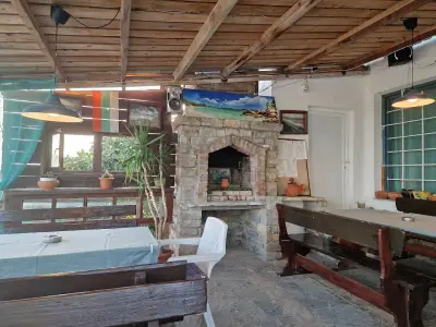 Кръчма Емона "Saloon"