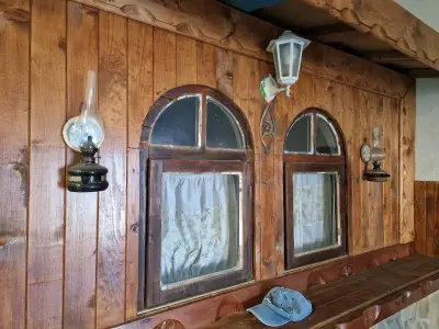 Кръчма Емона "Saloon"