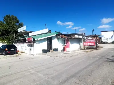 Снек-бар Младост при Дечо