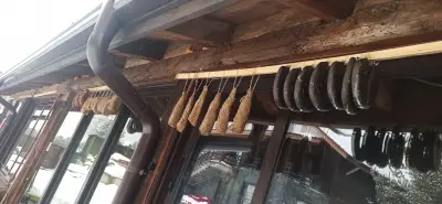 Хижата / The Hut - Кафе-аперитив, бира и скара, барбекю