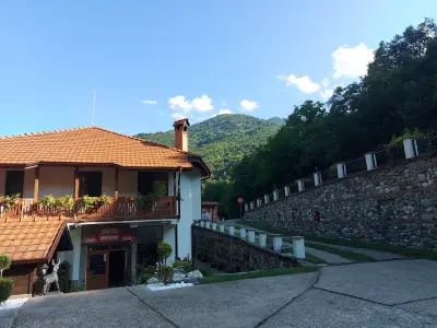 Хан Дяволски води