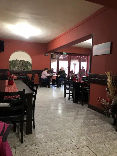 Старата кръчма гр. Земен