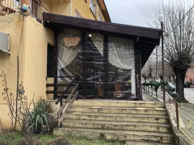 Старата кръчма гр. Земен