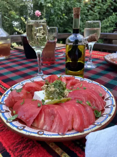 Братската къща