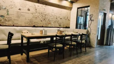 AURA Pizza & Grill