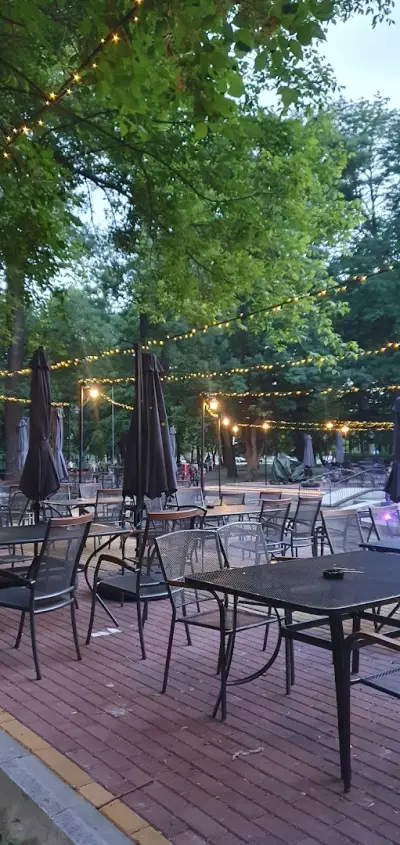 Cafe, Bar & Dinner ”Ален Мак”