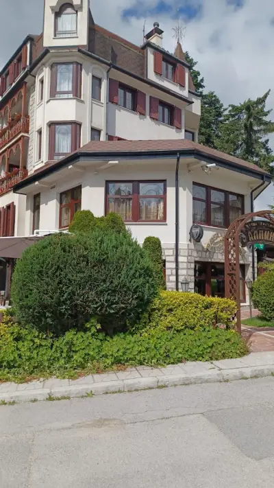 Lawina avalanche restaurant