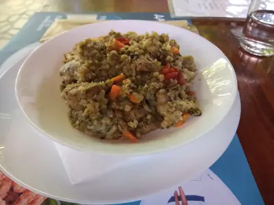 РЕСТОРАНТ-ГРАДИНА ,,МИХАЙЛОВИ''