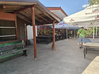 Ресторант "Момина скала"