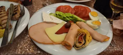 ЗАЛА ЗА ТЪРЖЕСТВА ИВАНОВИ ЕООД