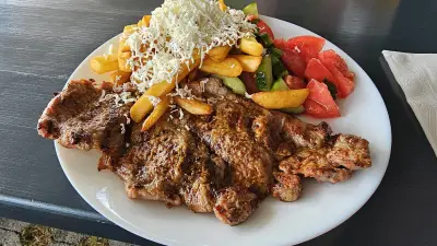 Ресторант Кантона / Kantona Restaurant & Shop