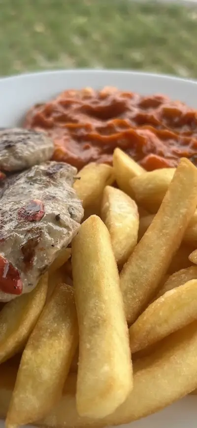 Ресторант Кантона / Kantona Restaurant & Shop