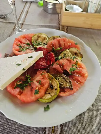 Сръбска скара "Тихия Кът"
