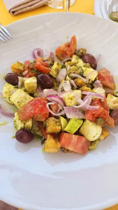 Uva Nestum Enoteca Restaurant