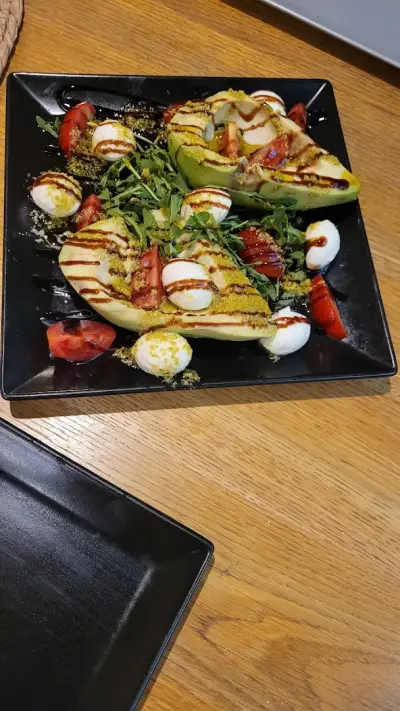 Ro'CoCo Lounge & Restaurant