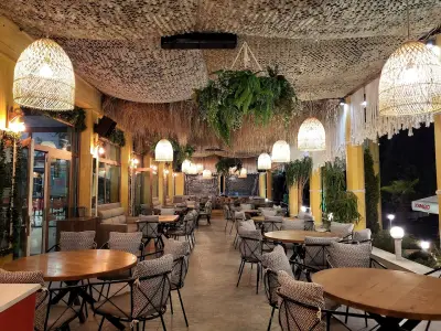 Ro'CoCo Lounge & Restaurant